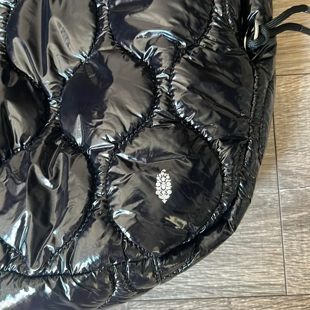 NWOT Free People Surplus Shine Carry All black - Picture 4 of 5